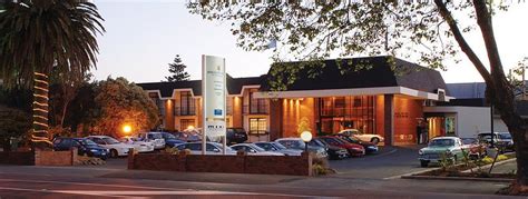 The Avenue Hotel in Whanganui: Find Hotel Reviews, Rooms, .